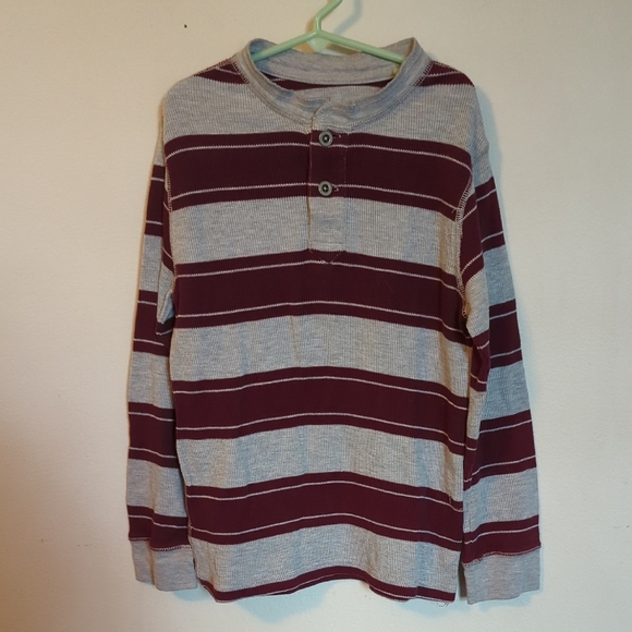 3 for $10 Bundle Sale! Red Camel Gray+Red Rugby Stripe Henley Shirt Boys Size M - Picture 1 of 3